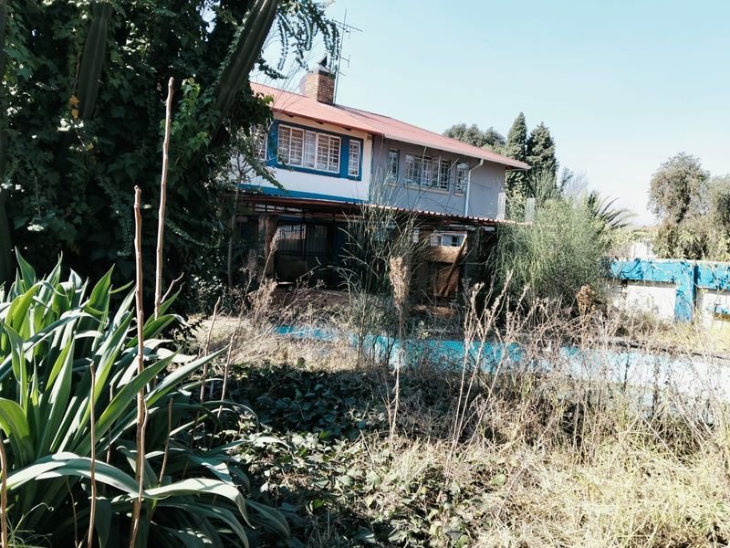 Renovator's Dream with Granny Flat - Great Investment Opportunity in Struisbult, Springs - Photo 3