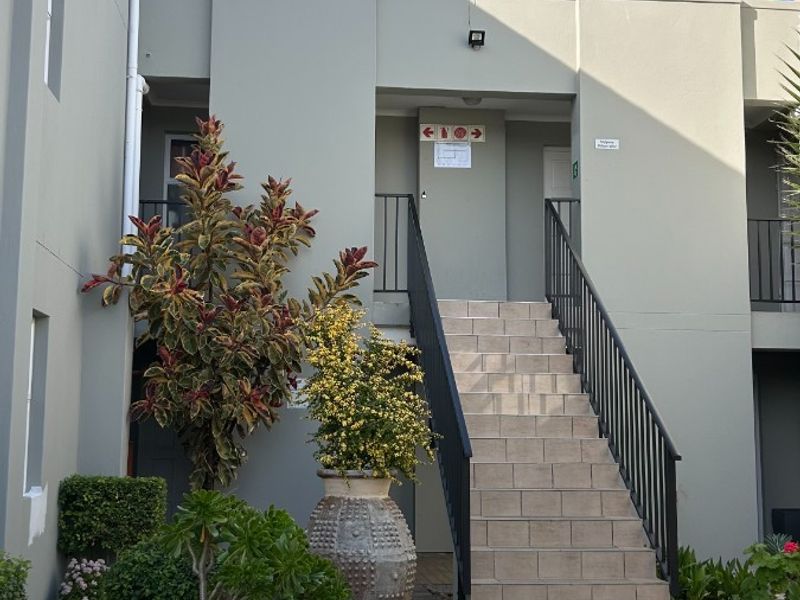 Ground Floor Living, One Bedroom with a Private Garden - Photo 1