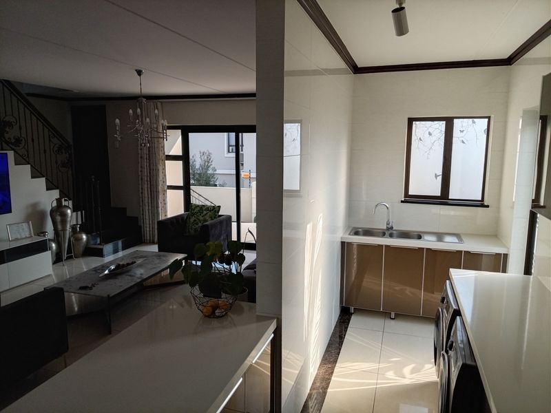 3-Bedroom Family Home To Rent in Mont Tremblant Estate, Sandton. - Photo 10