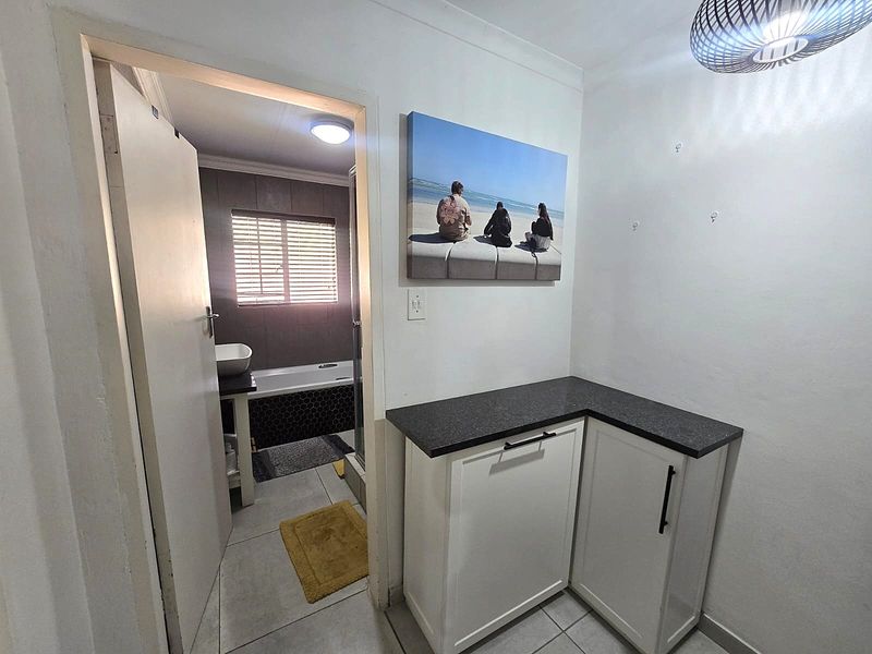 Stunning 2 Bedroom Duplex for Sale in Annlin - Photo 9