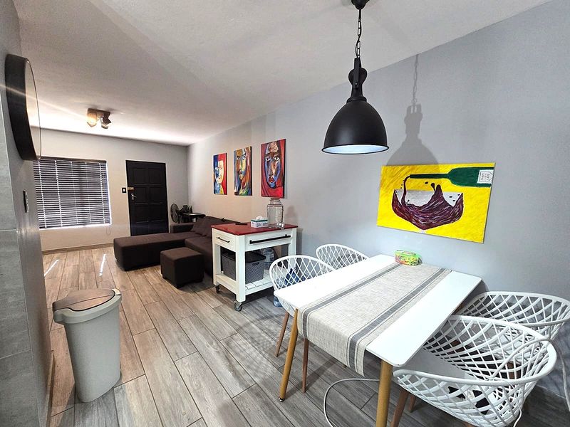 Stunning 2 Bedroom Duplex for Sale in Annlin - Photo 5