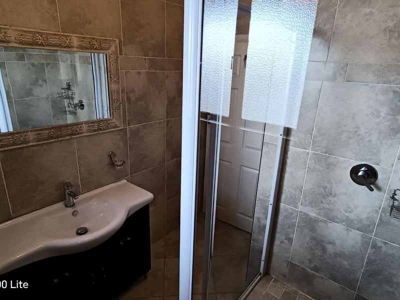 Apartment with coastal charm, St Michaels On Sea, KZN - Photo 9