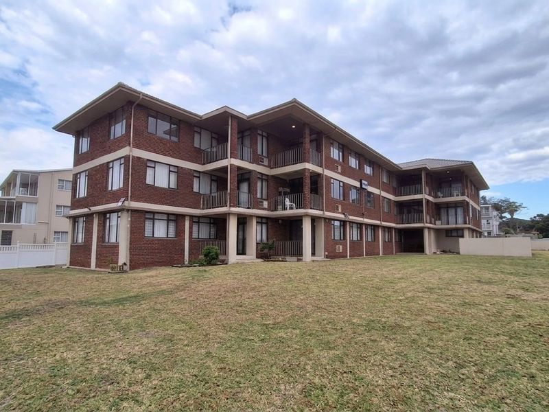 Apartment with coastal charm, St Michaels On Sea, KZN - Photo 1