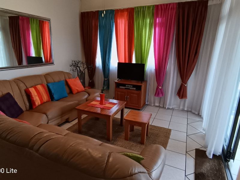 Apartment with coastal charm, St Michaels On Sea, KZN - Photo 6