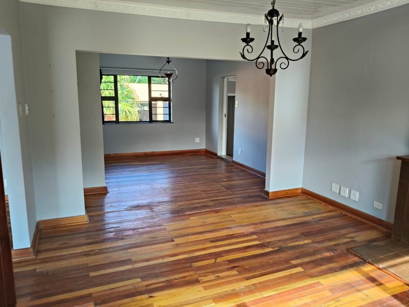 Spacious 3 Bedroom house with attached batchelor patch - Photo 6