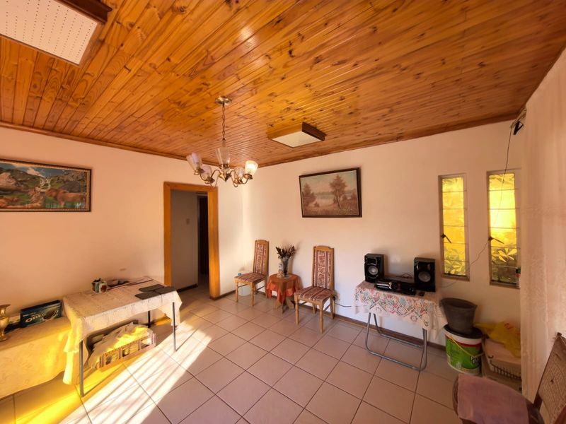 Your Perfect Start! Modern, Easy-Care Living Awaits in Barkly West - Photo 3