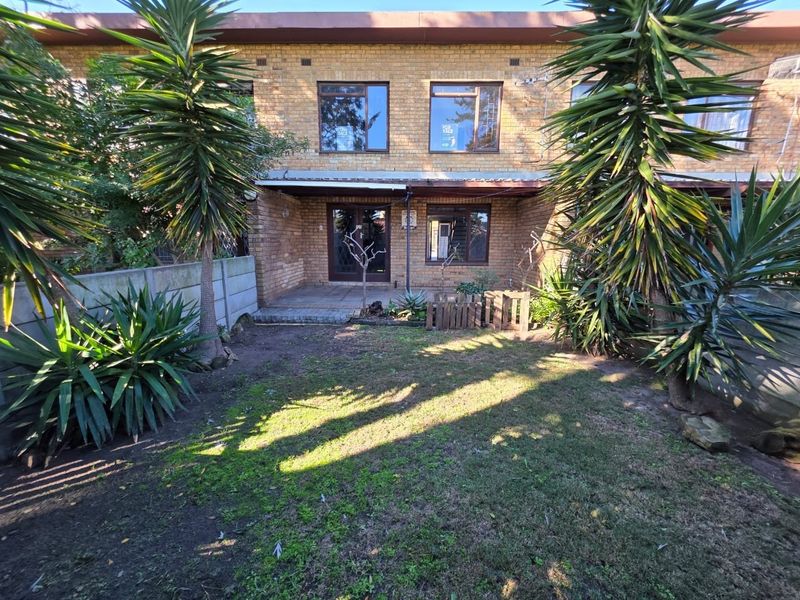 Stylish, Spacious and Secure - A Beautiful 123 m2 Duplex You'll Love to Call Home - Photo 1