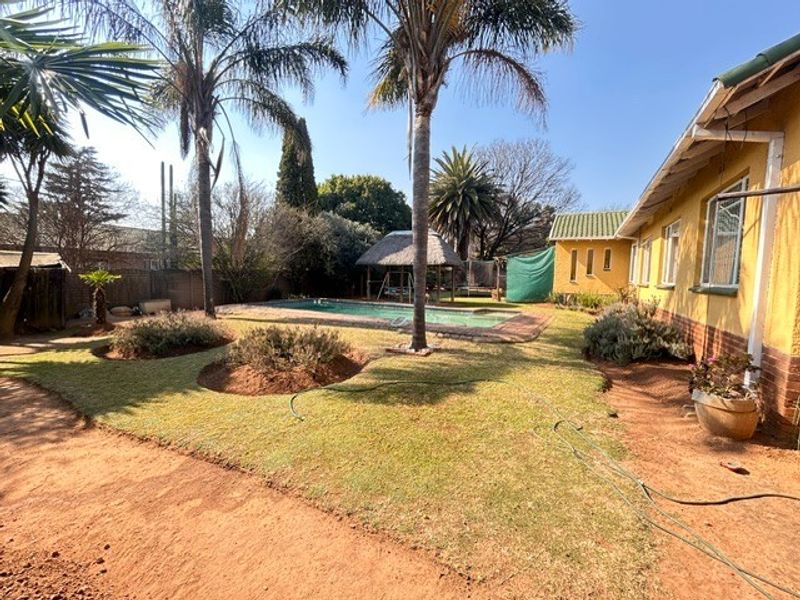 House For Sale in Allen Grove, Kempton Park - Photo 7