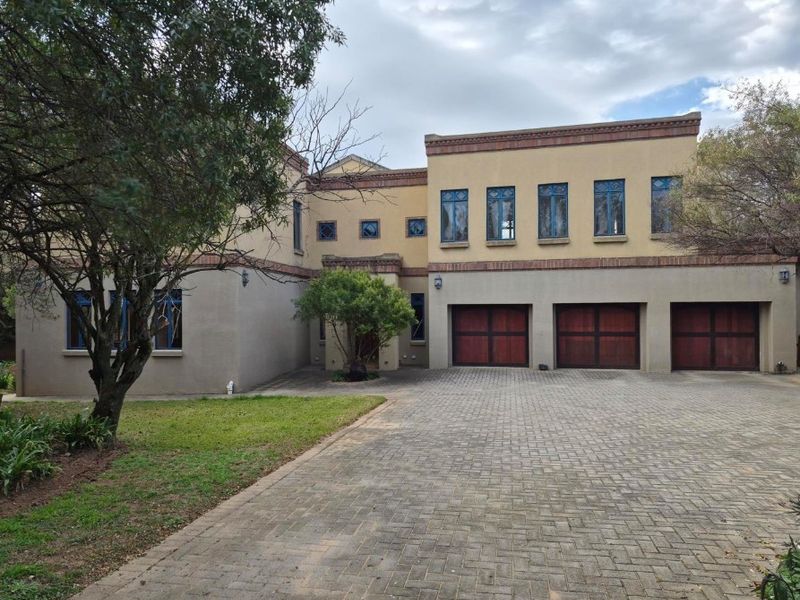 Spacious Entertainers Home, Olivedale, Randburg - Photo 1