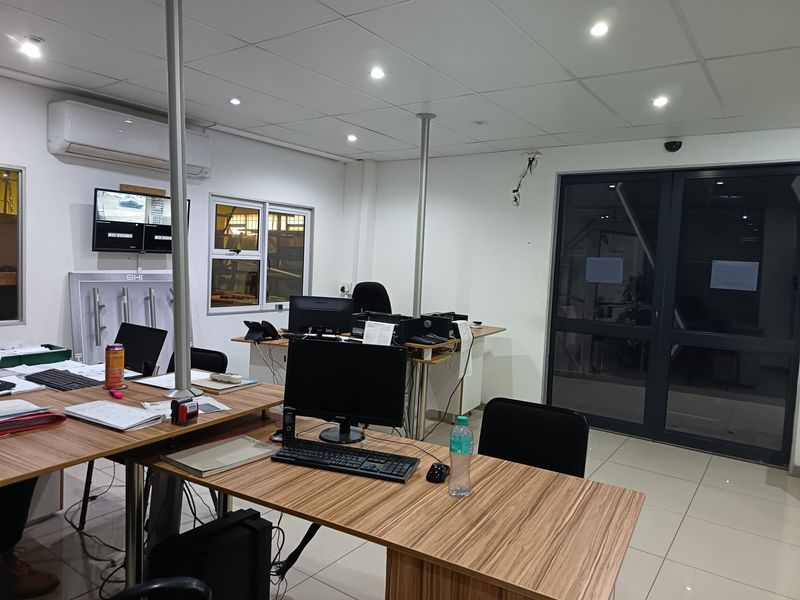 538m2 Industrial Warehouse For Sale Briardene - Photo 6