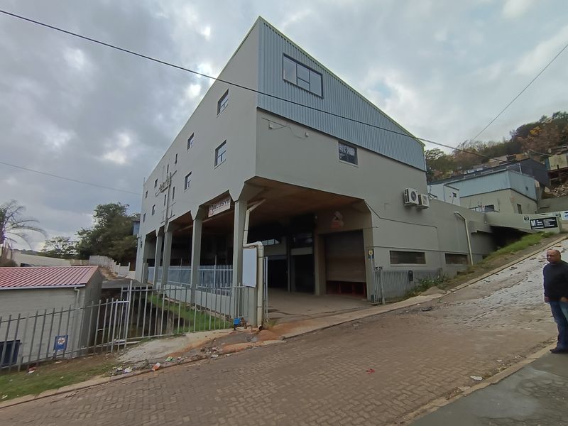 538m2 Industrial Warehouse For Sale Briardene - Photo 1