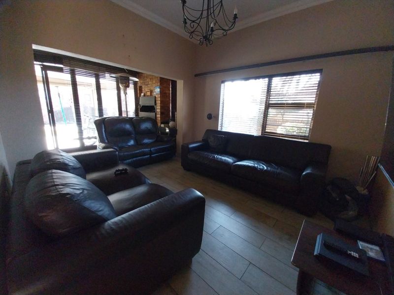 Cluster House For Sale in Kempton Park - Photo 5
