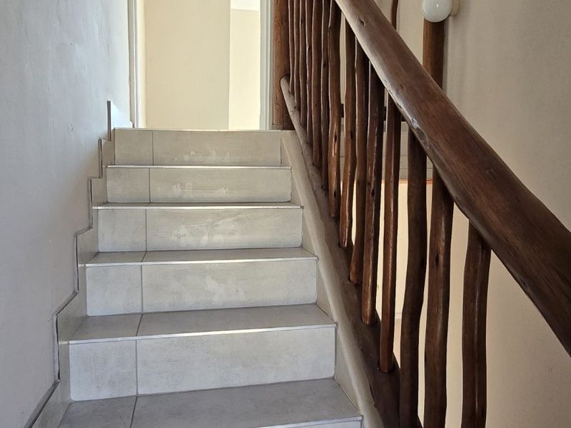 Elegant sanctuary with a flatlet in Proclamation Hill - Photo 9