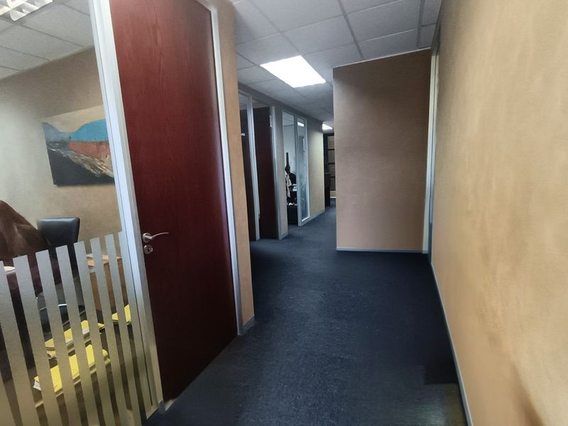 Office To Rent in Umhlanga Ridge, Umhlanga, KwaZulu Natal - Photo 9