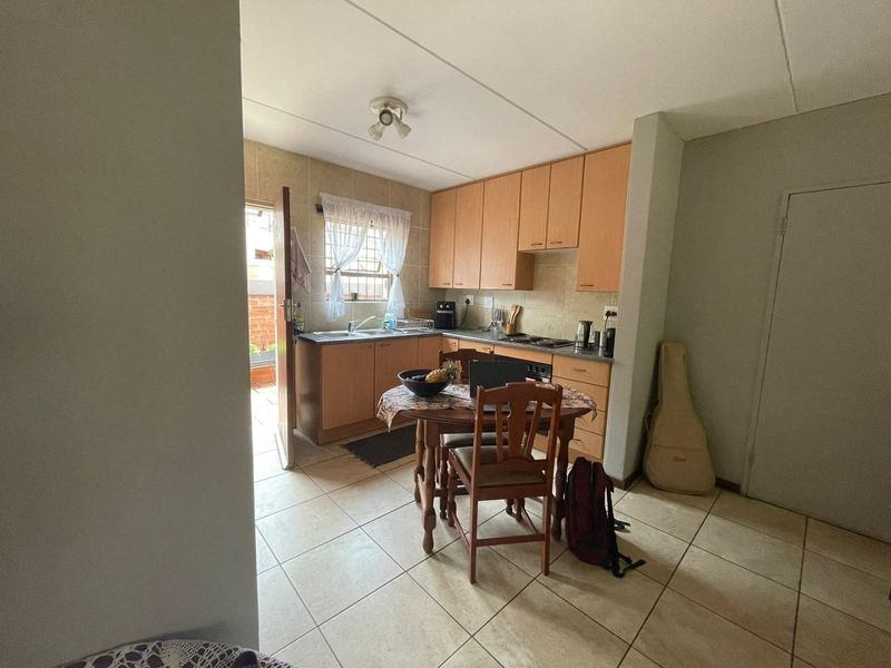Townhouse For Sale in Noordheuwel, Krugersdorp - Photo 3