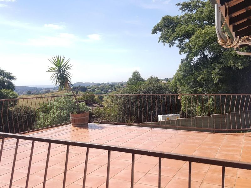 House For Sale in Rangeview, Krugersdorp - Photo 2