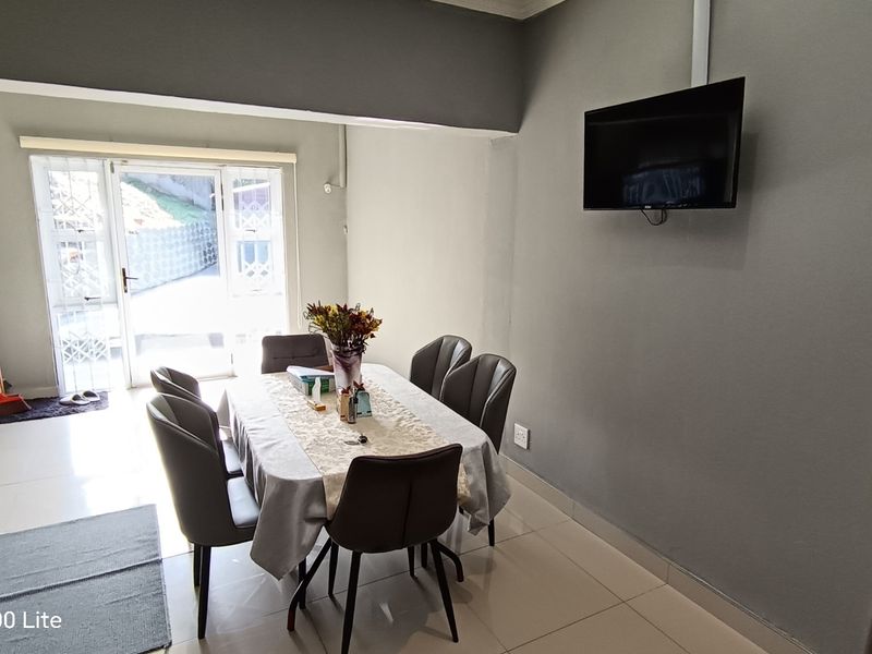Beautiful Modern House For Sale, Sea Park, KZN - Photo 8