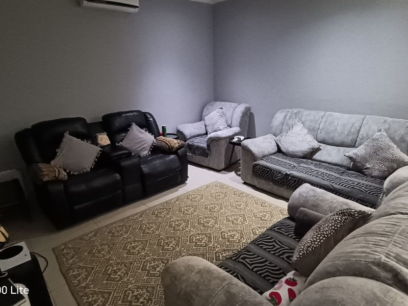 Beautiful Modern House For Sale, Sea Park, KZN - Photo 7