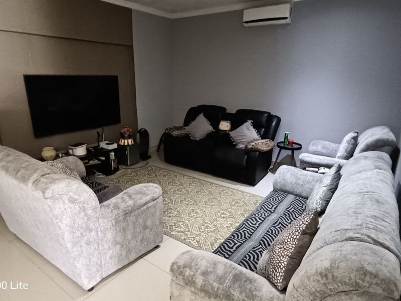 Beautiful Modern House For Sale, Sea Park, KZN - Photo 6