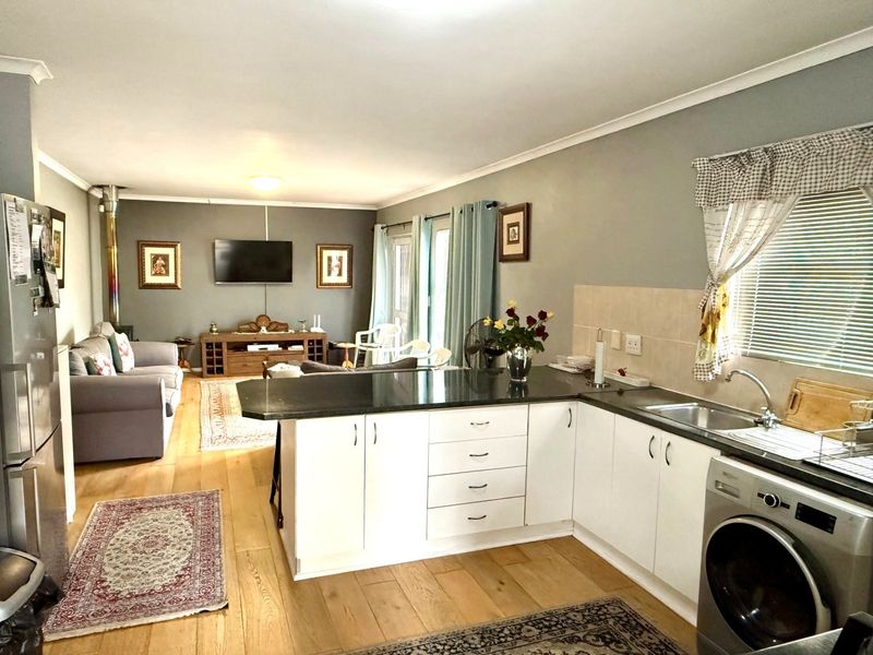 2 Bedroom House For Sale in Dalsig, Malmesbury - Photo 8
