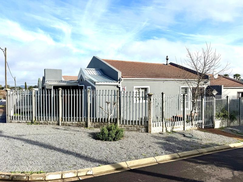 2 Bedroom House For Sale in Dalsig, Malmesbury - Photo 3
