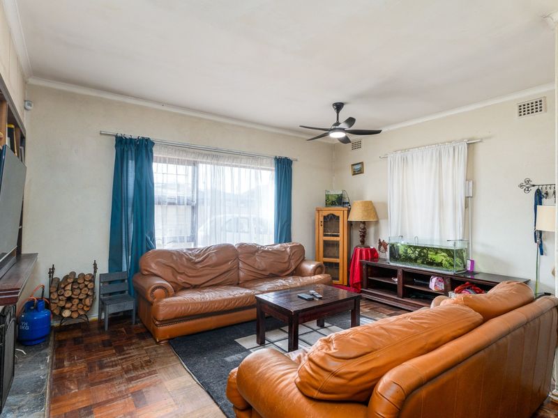 Spacious Family Home with Flatlet potential - Photo 7