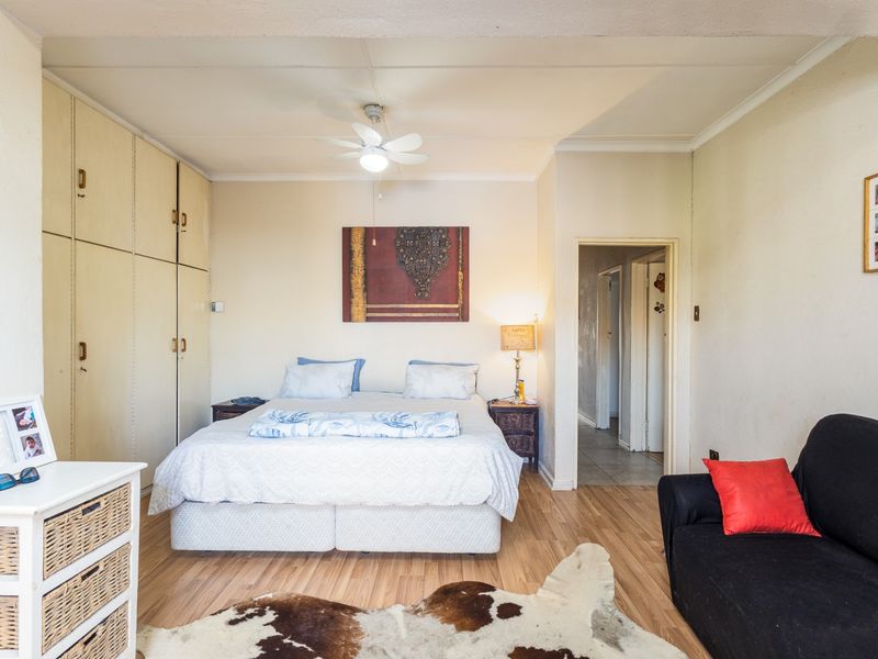 Spacious Family Home with Flatlet potential - Photo 6