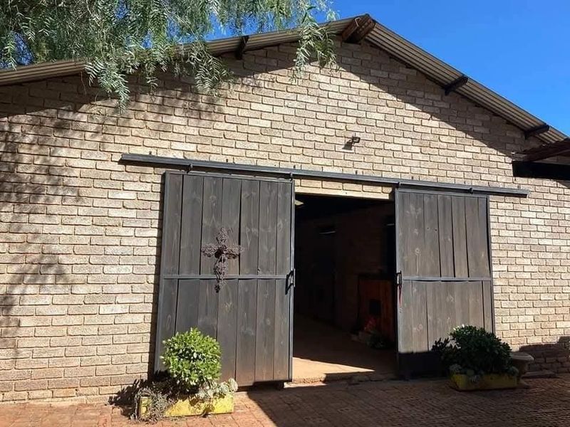 Income Generating Equestrian Farm For Sale in Tarlton, Krugersdorp - Photo 4