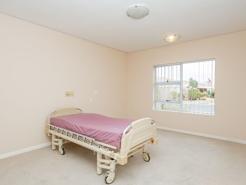 Luxury Retirement Living | Panorama | Assisted Living - Photo 9
