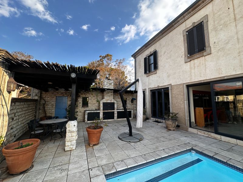 A Timeless Italian Villa with Spectacular Panoramic Views, Waterkloof ridge - Photo 5