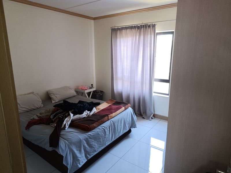 Live on top of the world in this 2 bed 1 bath apartment in highly sought after Phoenix Regent I - Photo 8