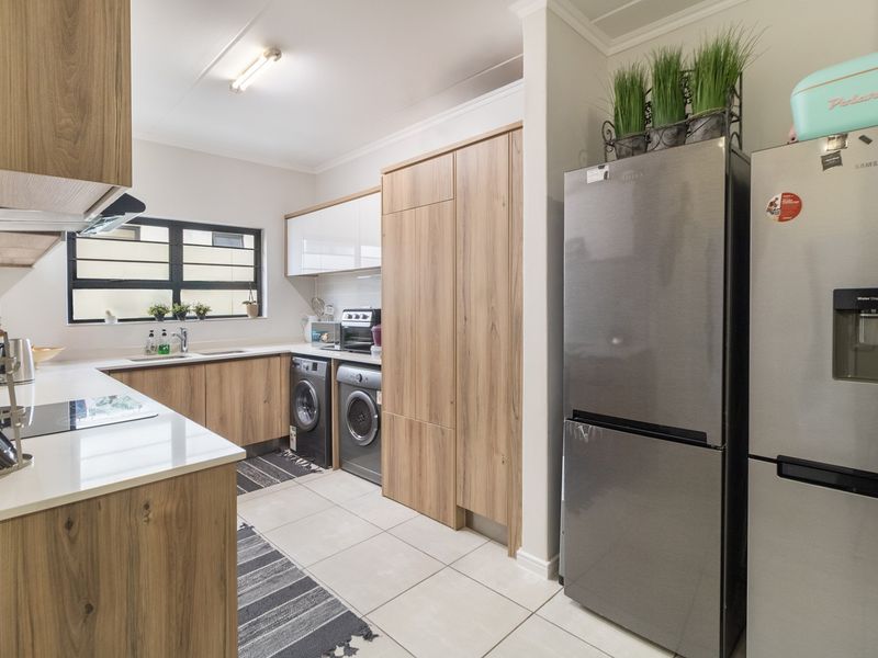 Exclusive Ground Floor Apartment, The Perfect Family Home in De Zicht Lifestyle Estate - Photo 4