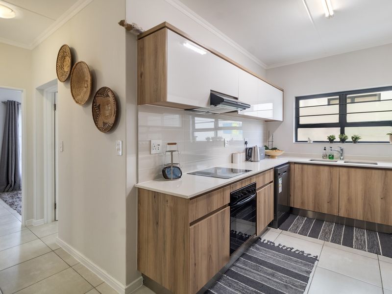 Exclusive Ground Floor Apartment, The Perfect Family Home in De Zicht Lifestyle Estate - Photo 5