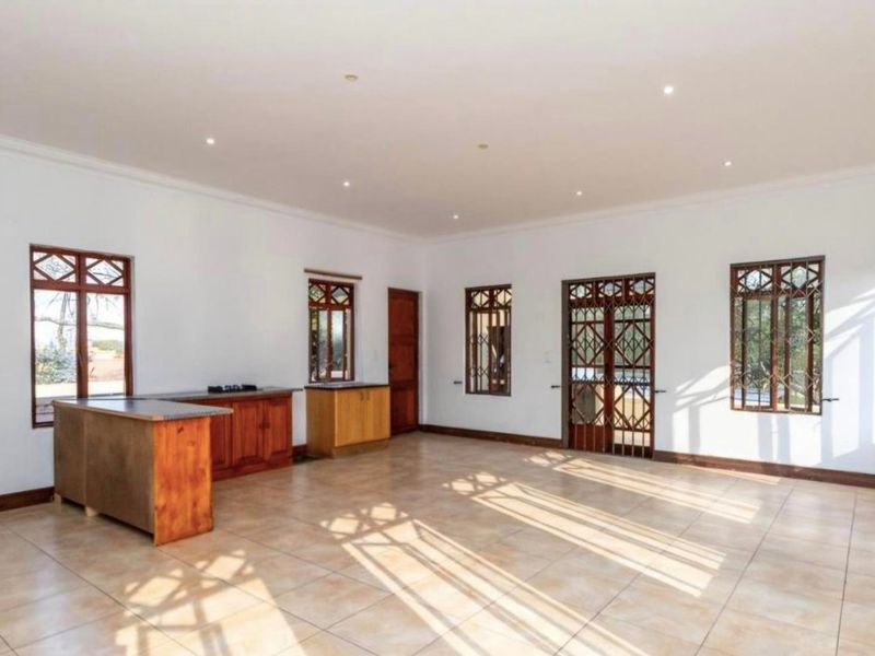 Studio Apartment, Northriding Randburg - Photo 1
