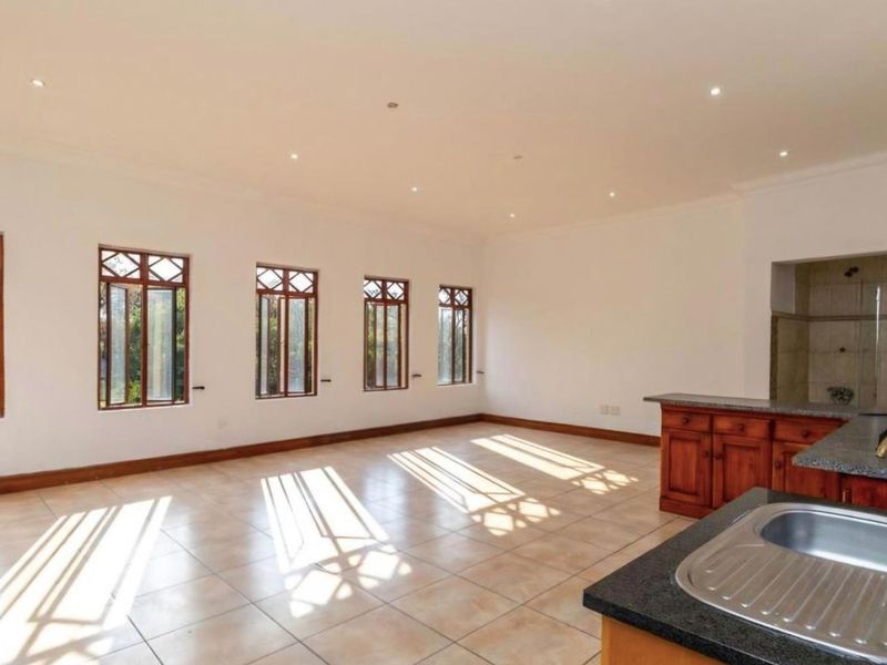 Studio Apartment, Northriding Randburg - Photo 2