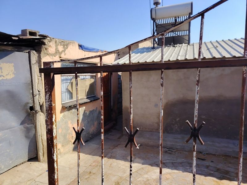 House For Sale in Ivory Park, Midrand - Photo 4