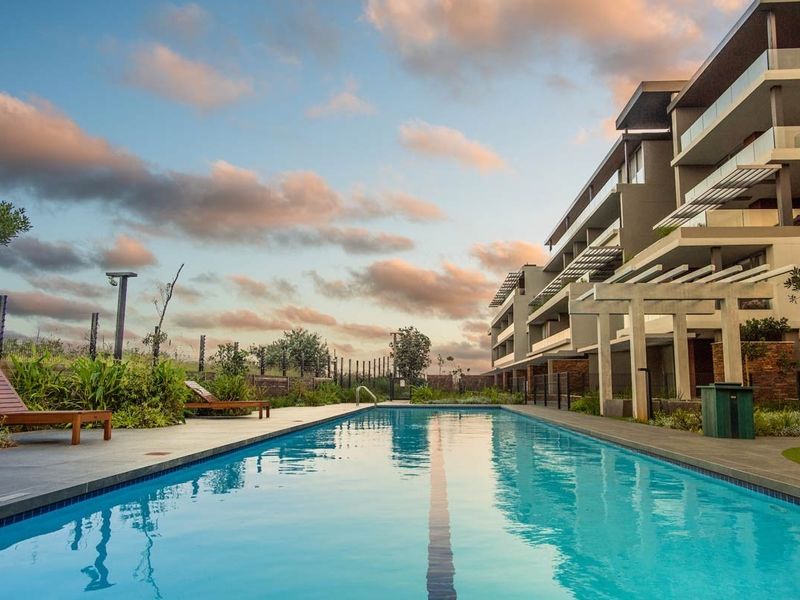 Spacious 2-Bedroom Apartment in Secure Coastal Estate - Photo 3