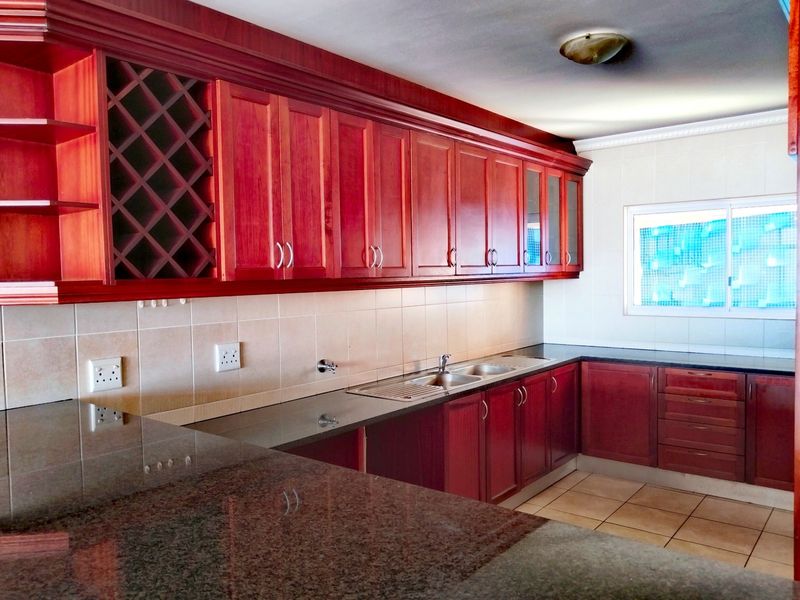 PENTHOUSE IN RAMSGATE CBD - Photo 2