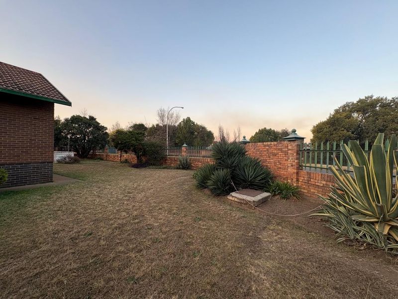 House For Sale in Amiel Park, Newcastle, KwaZulu Natal - Photo 6