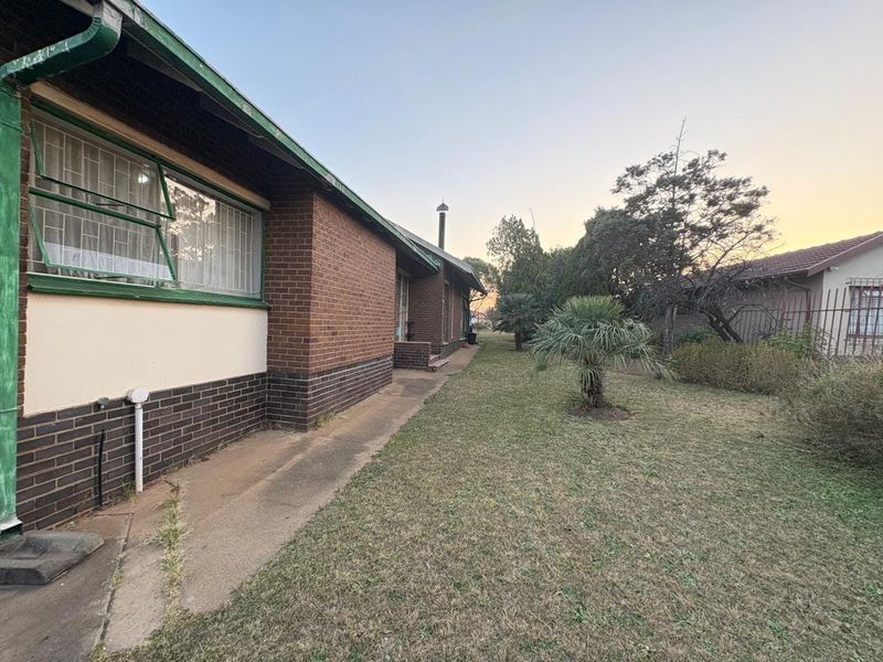 House For Sale in Amiel Park, Newcastle, KwaZulu Natal - Photo 3
