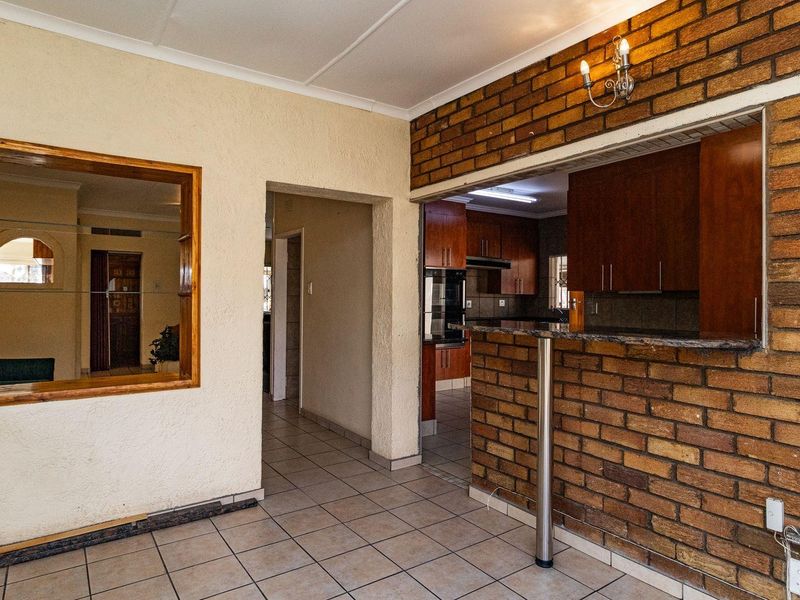 House For Sale in Edleen, Kempton Park - Photo 8