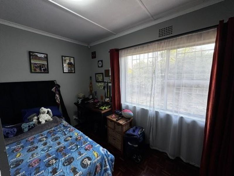 House For Sale in Birchleigh, Kempton Park - Photo 10