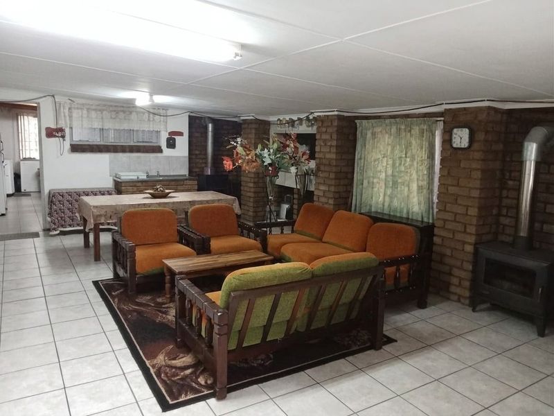 Country Living with Endless Possibilities in Beautiful Waboomskraal - Photo 4