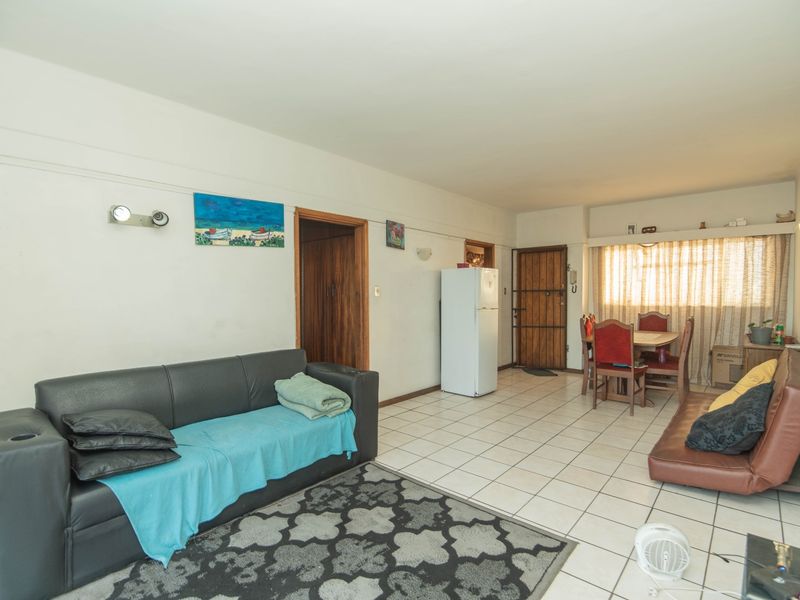Convenient Living in this neat 1 Bedroom Apartment in Portland Place - Photo 10