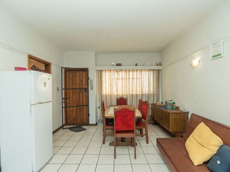 Convenient Living in this neat 1 Bedroom Apartment in Portland Place - Photo 8