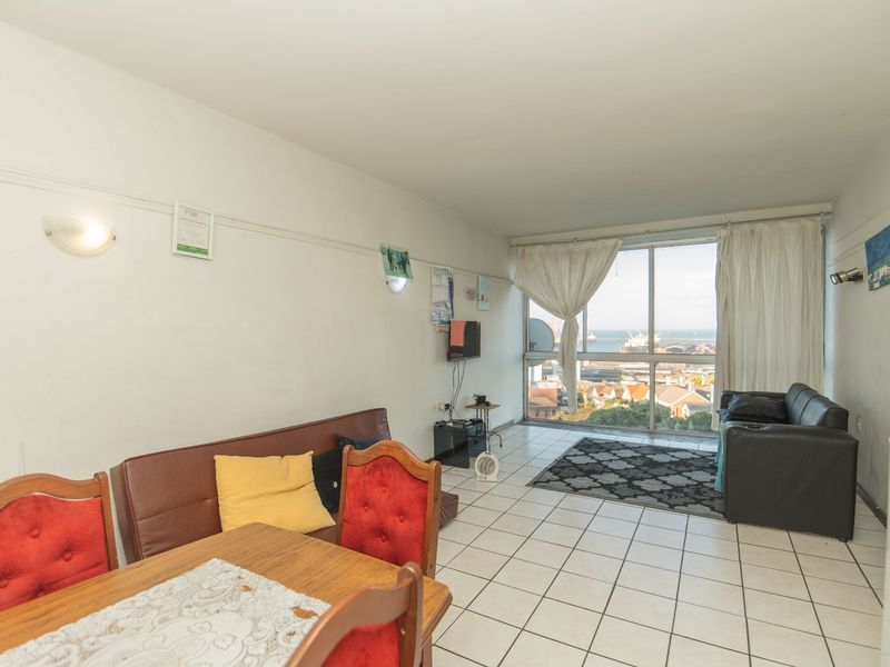 Convenient Living in this neat 1 Bedroom Apartment in Portland Place - Photo 4