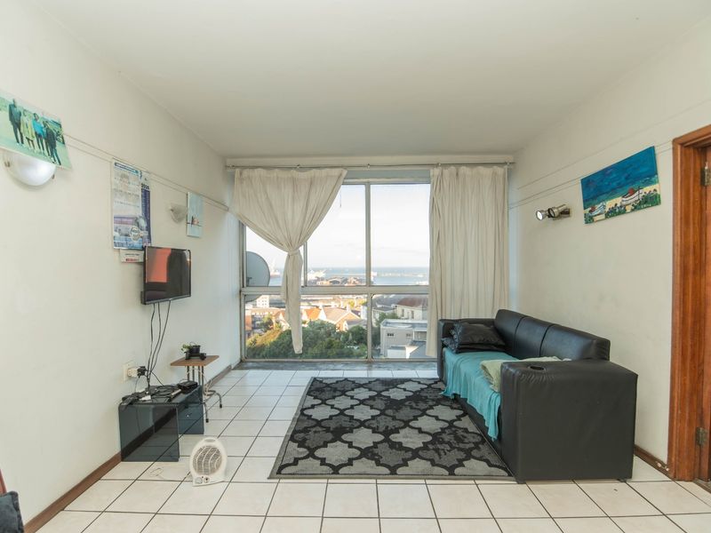 Convenient Living in this neat 1 Bedroom Apartment in Portland Place - Photo 5