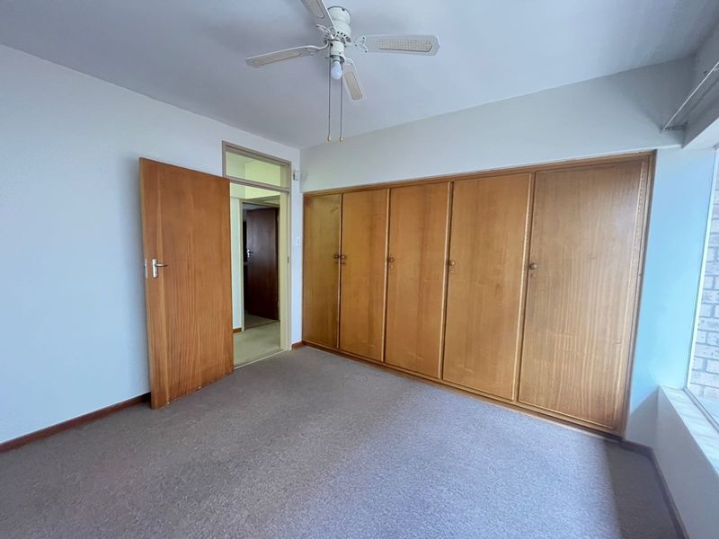 Specious 3 Bedroom Apartment For Sale in Potchefstroom, North West - Photo 3