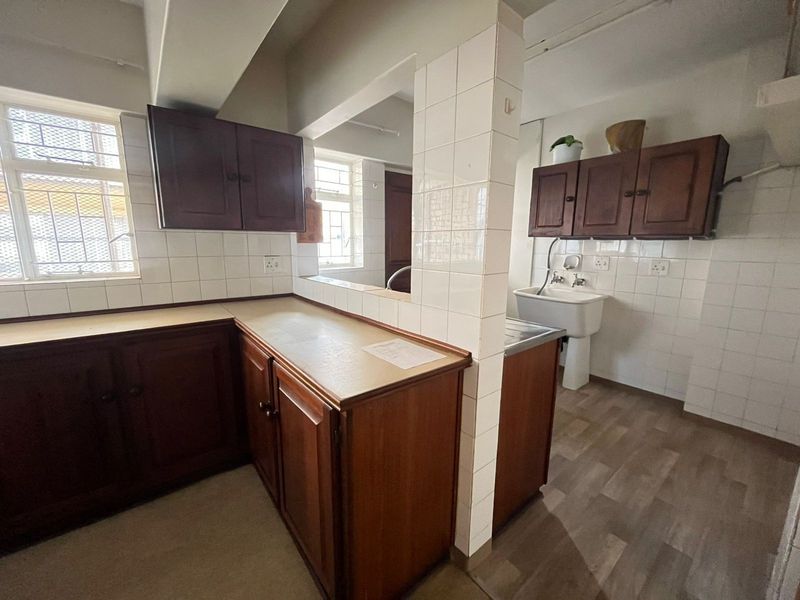 Specious 3 Bedroom Apartment For Sale in Potchefstroom, North West - Photo 5