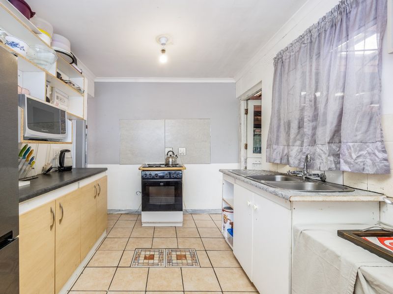 House For Sale - with Loads of Potential - in Strandfontein, Mitchells Plain - Photo 5